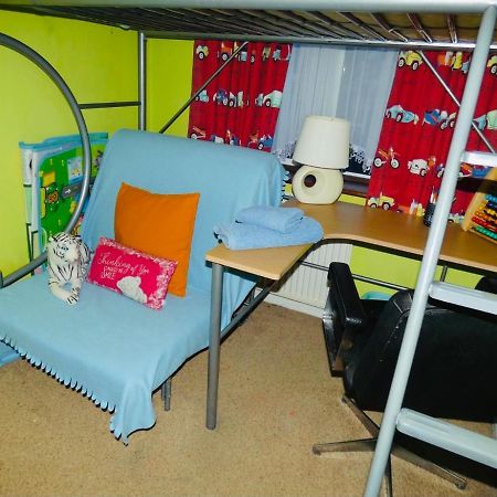Spacious 3 Bed House With Parking & Good Transport South Norwood المظهر الخارجي الصورة
